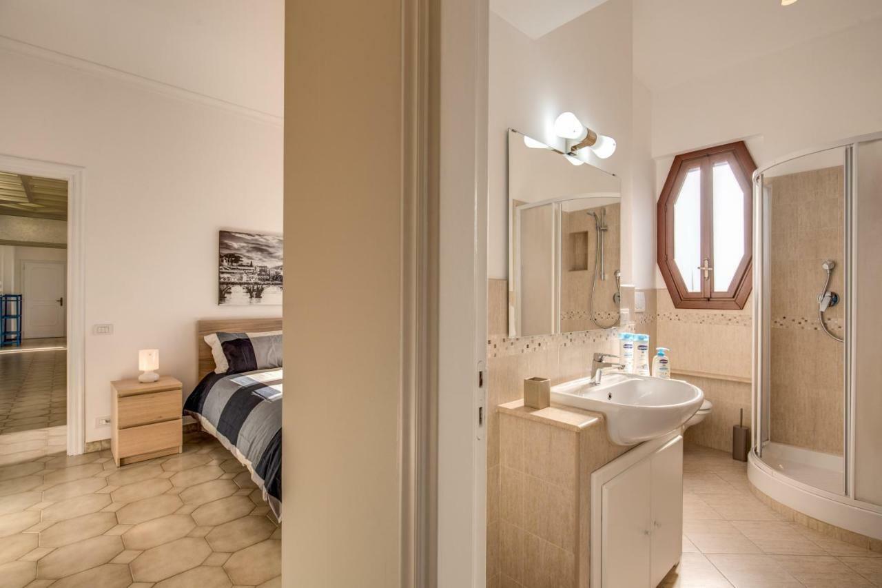 Casa Di Luca _ 3 Bdr Apartment Рим Экстерьер фото